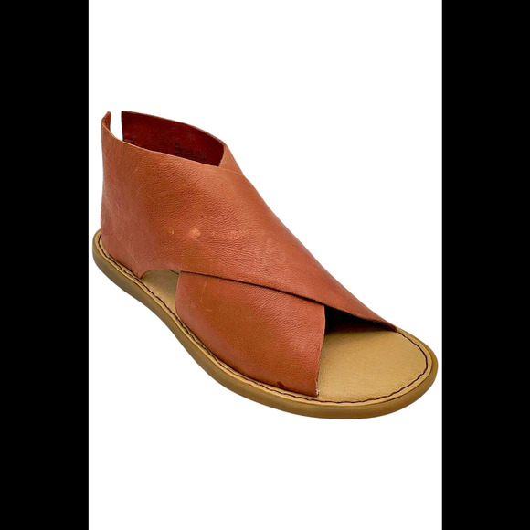 Born Shoes - BORN Women's IWA Leather Sandal Red - Medium